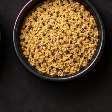 Lemon Pepper dry rub in a black bowl